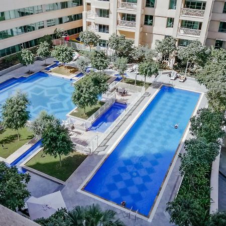 Nasma Luxury Stays - Fancy Apartment With Balcony Near Burj Khalifa Дубай Екстериор снимка