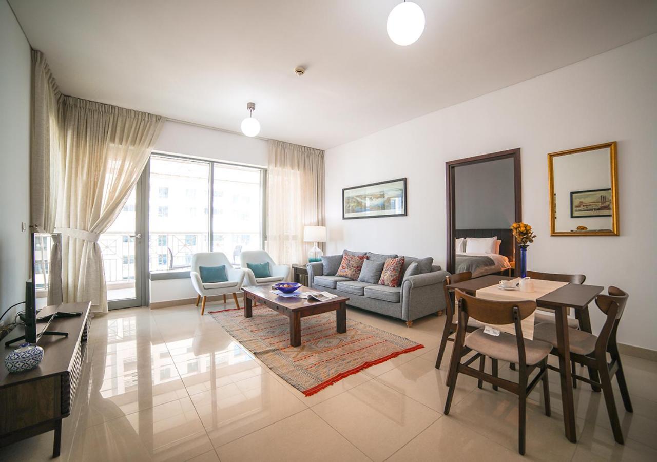 Nasma Luxury Stays - Fancy Apartment With Balcony Near Burj Khalifa Дубай Екстериор снимка
