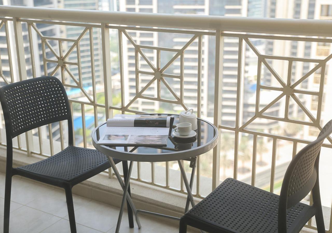 Nasma Luxury Stays - Fancy Apartment With Balcony Near Burj Khalifa Дубай Екстериор снимка